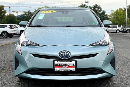 2016 Toyota Prius Three