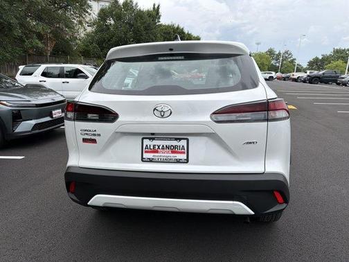 Wind Chill Pearl 2026 Toyota Corolla Cross L