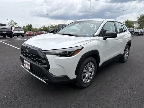 Wind Chill Pearl 2026 Toyota Corolla Cross L