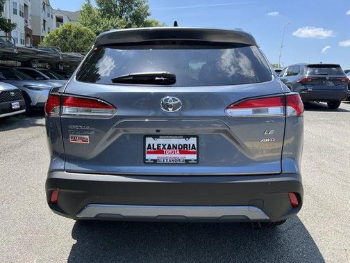 2025 Toyota Corolla Cross LE