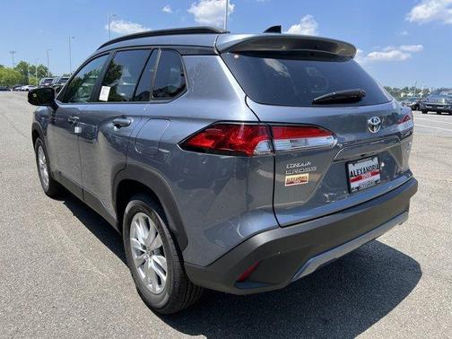 2025 Toyota Corolla Cross LE