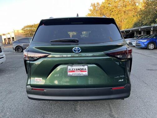 2025 Toyota Sienna XLE