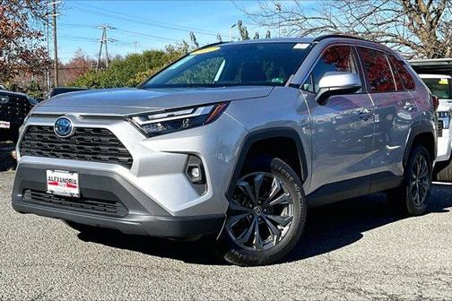2022 Toyota RAV4 Hybrid XLE Premium