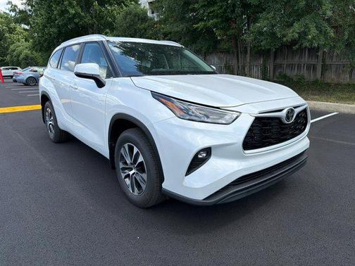 2026 Toyota Highlander XLE