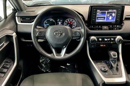2022 Toyota RAV4 Hybrid SE