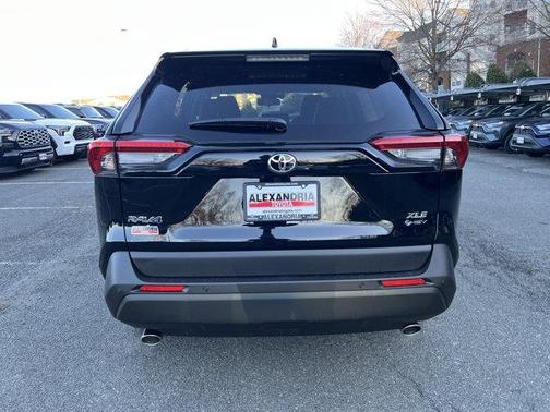 2025 Toyota RAV4 Hybrid XLE Premium