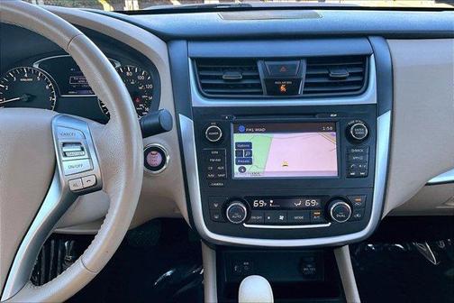 2017 Nissan Altima 2.5 SV