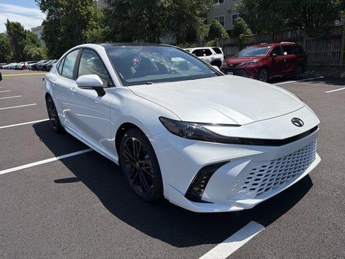 Wind Chill Pearl 2026 Toyota Camry XSE