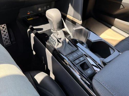 Wind Chill Pearl 2026 Toyota Camry XSE
