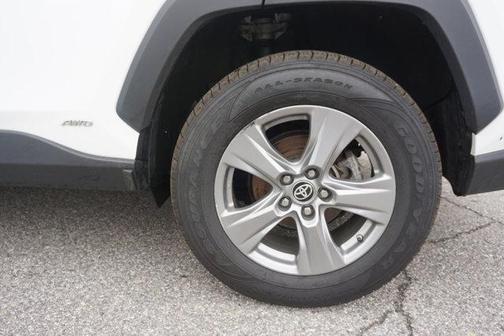 2022 Toyota RAV4 Hybrid LE