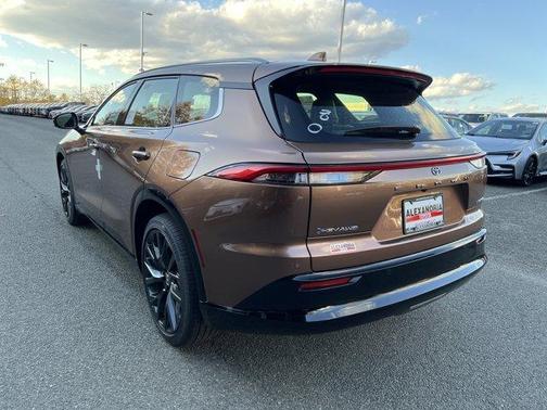 2025 Toyota Crown Signia Limited