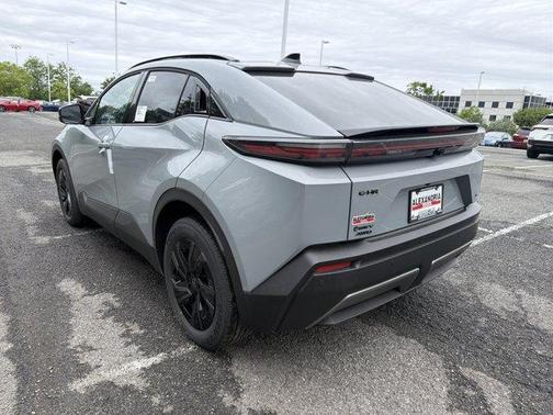 Cement 2026 Toyota C-HR SE