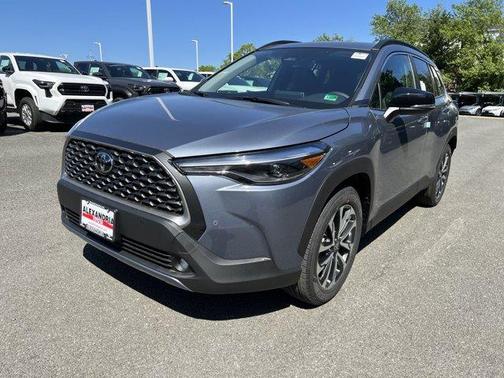 2025 Toyota Corolla Cross XLE