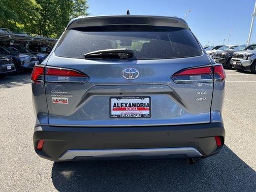 2025 Toyota Corolla Cross XLE