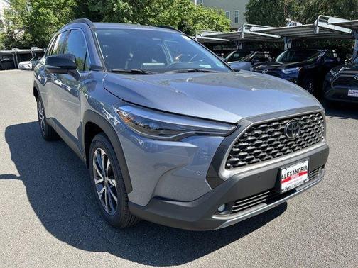 2025 Toyota Corolla Cross XLE