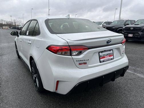 2025 Toyota Corolla Hybrid SE