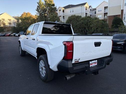 Ice 2026 Toyota Tacoma SR