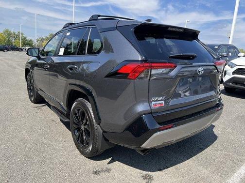 2025 Toyota RAV4 Hybrid SE