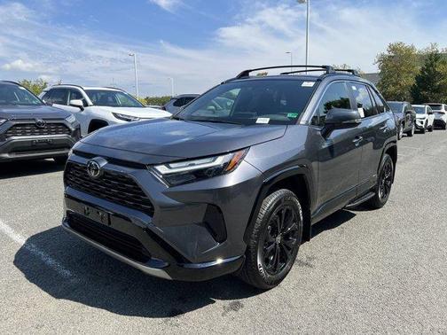 2025 Toyota RAV4 Hybrid SE