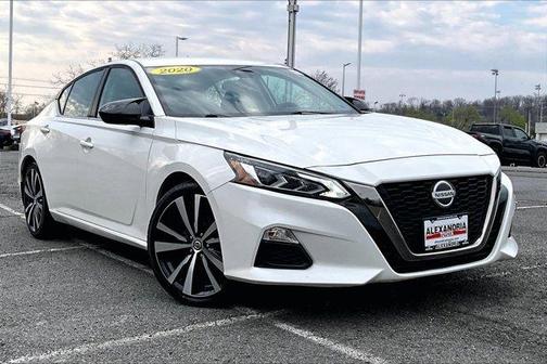 White 2020 Nissan Altima 2.5 SR