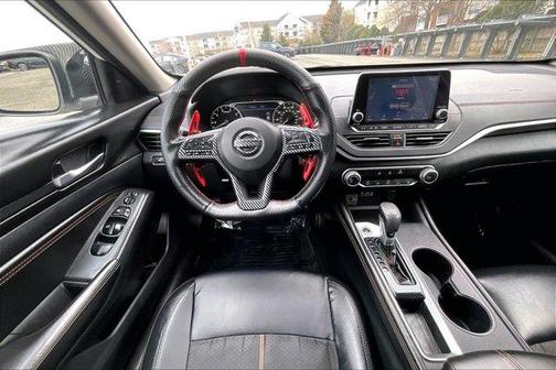 White 2020 Nissan Altima 2.5 SR