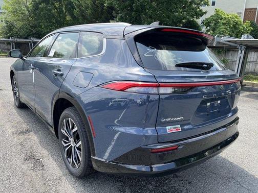 2025 Toyota Crown Signia XLE