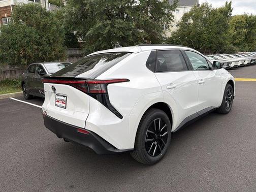 Wind Chill Pearl 2026 Toyota bZ XLE