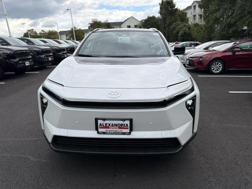 Wind Chill Pearl 2026 Toyota bZ XLE
