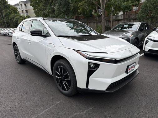 Wind Chill Pearl 2026 Toyota bZ XLE