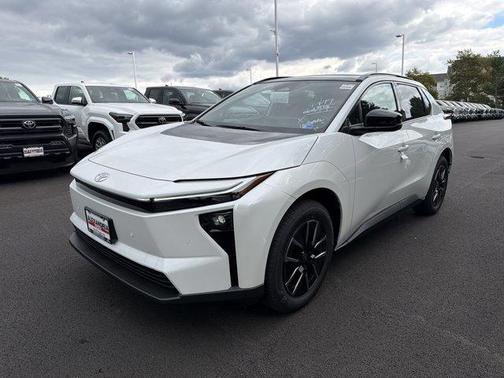 Wind Chill Pearl 2026 Toyota bZ XLE