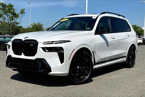 2025 BMW X7 M60i