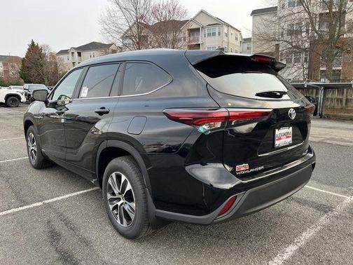 2026 Toyota Highlander Hybrid XLE