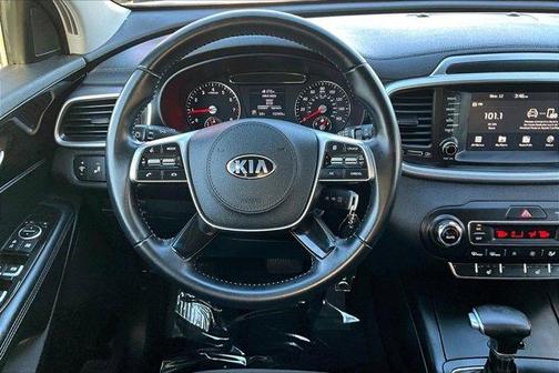 2020 Kia Sorento LX
