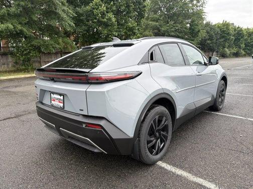Cement 2026 Toyota C-HR SE