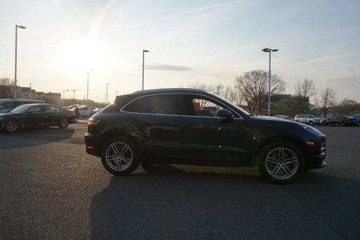 2021 Porsche Macan Base