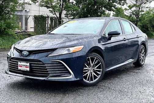 01 2021 Toyota Camry Hybrid XLE