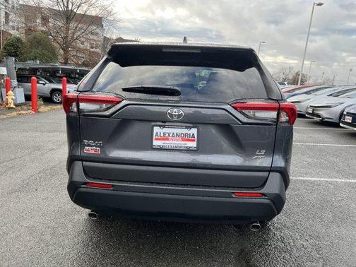 2025 Toyota RAV4 LE