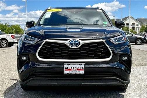 2023 Toyota Highlander Hybrid Bronze Edition