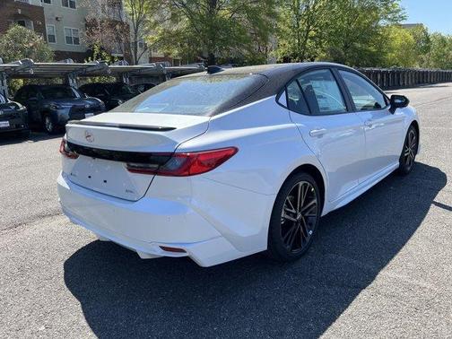 Wind Chill Pearl 2026 Toyota Camry XSE