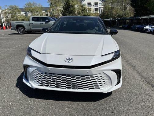 Wind Chill Pearl 2026 Toyota Camry XSE