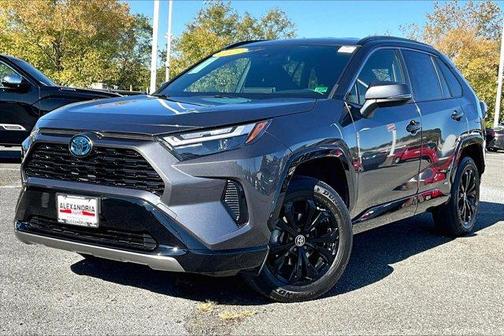 2023 Toyota RAV4 Hybrid SE