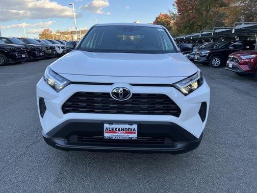 2025 Toyota RAV4 LE