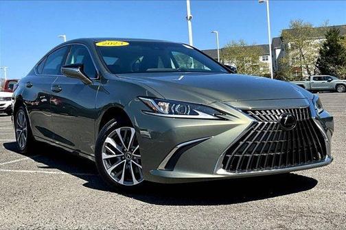 2023 Lexus ES 350 Base