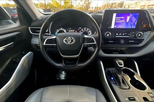 2023 Toyota Highlander Hybrid XLE