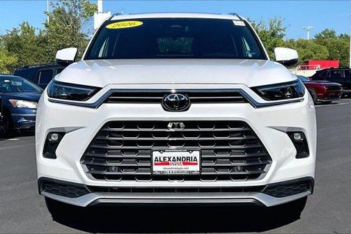 Platinum 2026 Toyota Grand Highlander Hybrid MAX