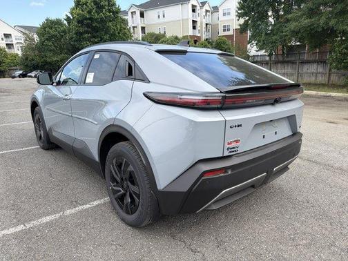 Cement 2026 Toyota C-HR SE