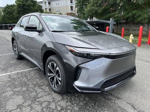 2025 Toyota bZ4X XLE