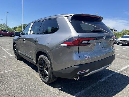 Platinum 2026 Toyota Grand Highlander Hybrid MAX Platinum