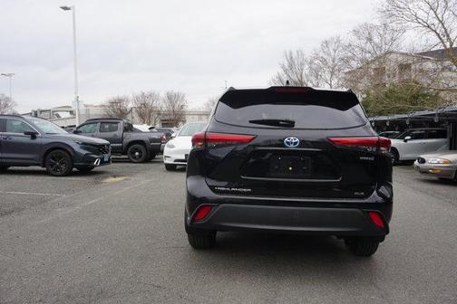 2023 Toyota Highlander Hybrid XLE