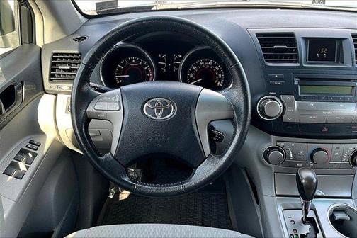 2010 Toyota Highlander Base